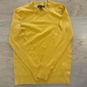 Banana Republic Yellow Crewneck Sweater Vibrant Fine-Knit Design